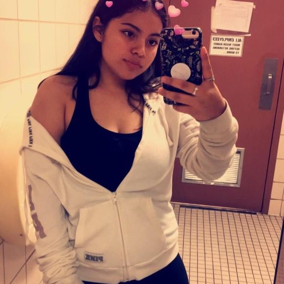 Meet your Posher, Crystal - Picture 1 of 1